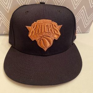 New Era New York Knicks 5950 Fitted Hat Metallic